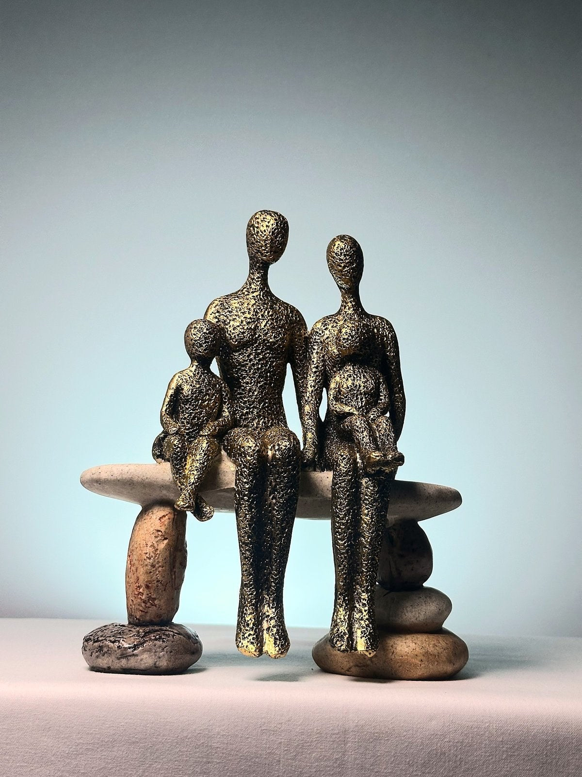The Famiglia Portrait in Gold