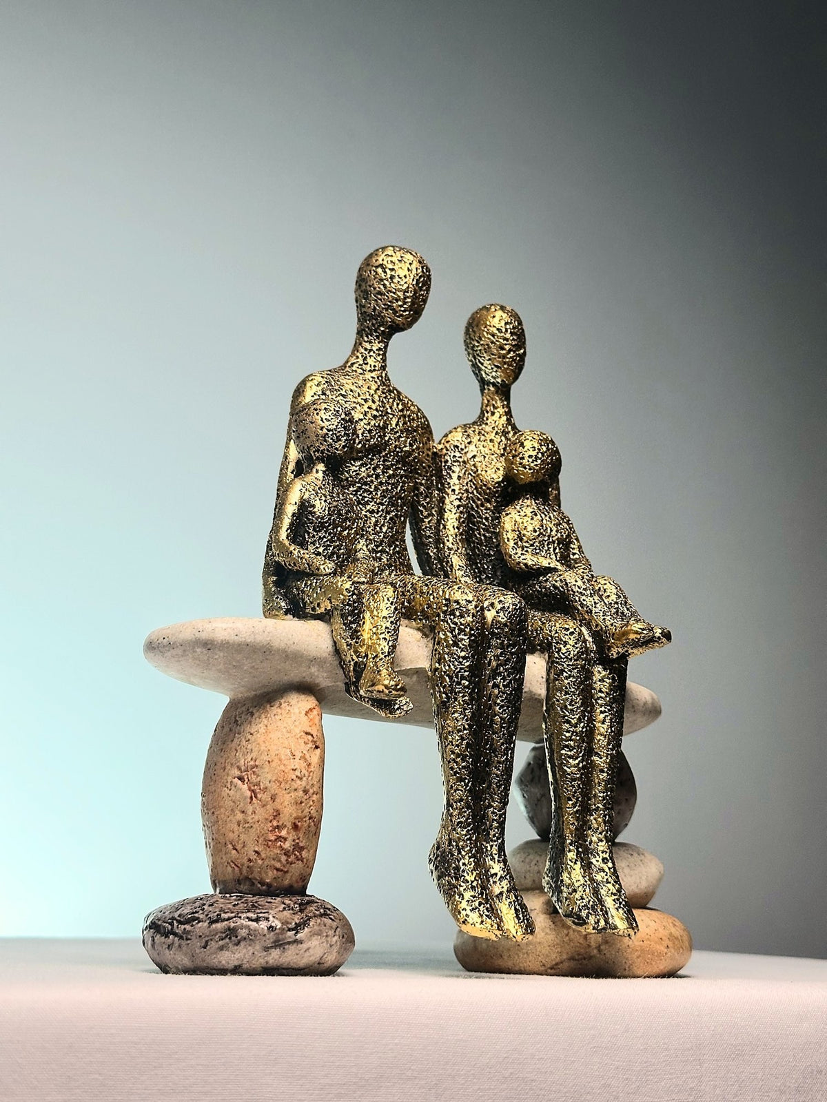 The Famiglia Portrait in Gold