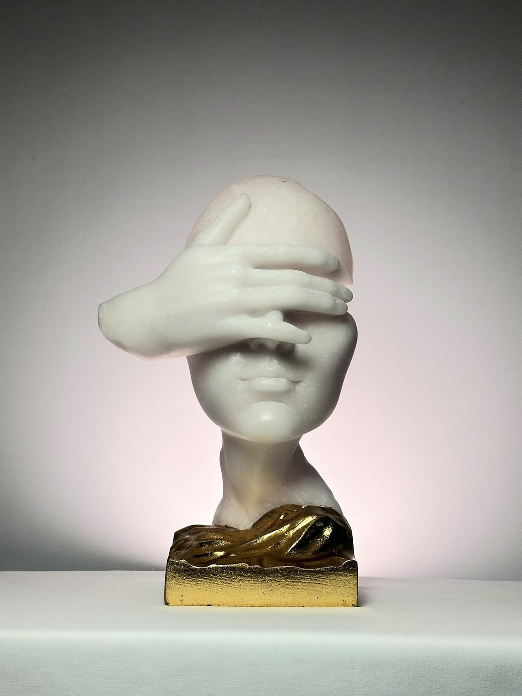 The Velata Visage in Gold