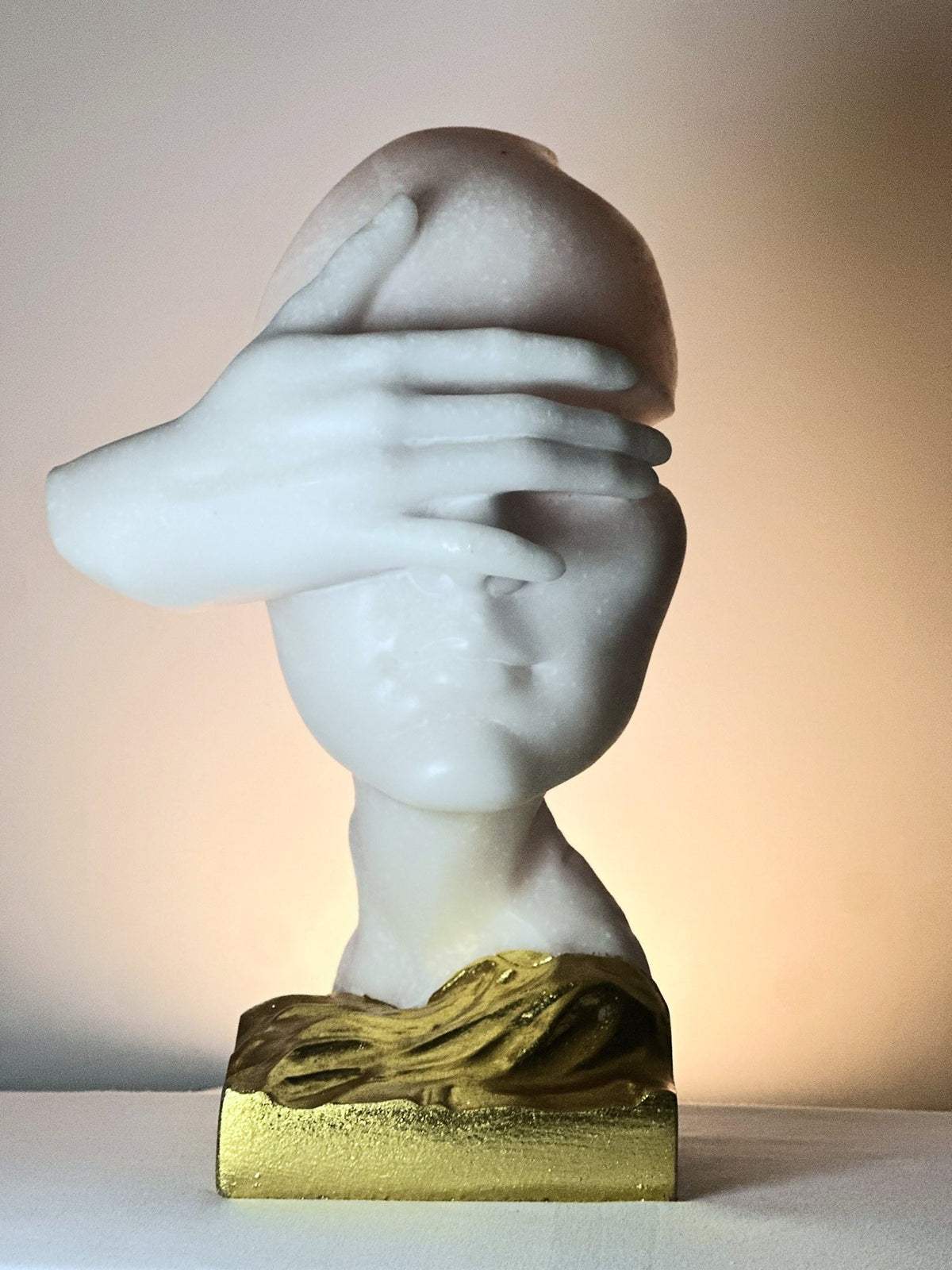 The Velata Visage in Gold