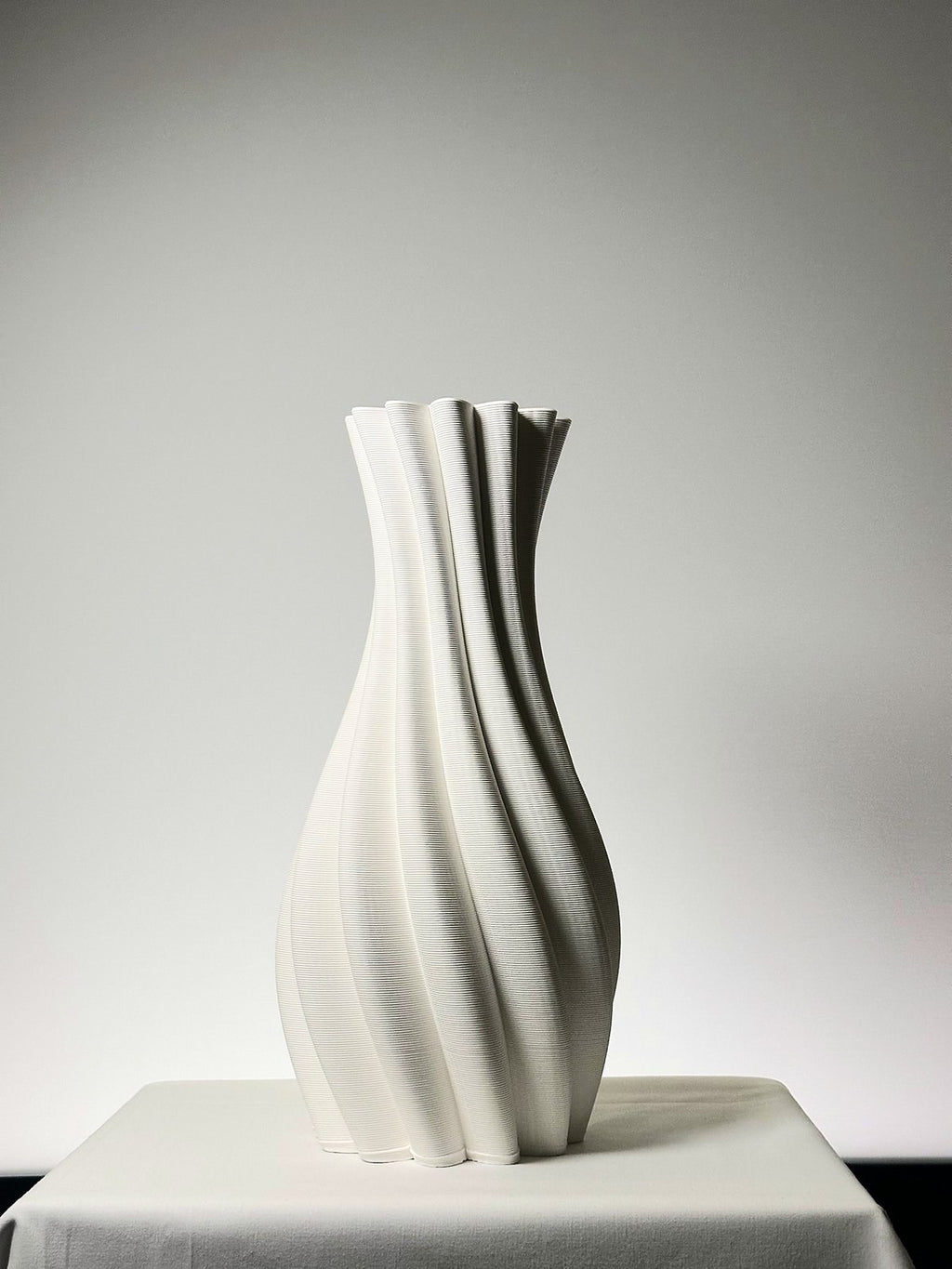 Grand Pirouette Amphora