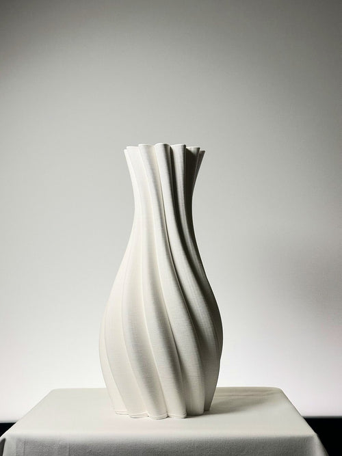Grand Pirouette Amphora